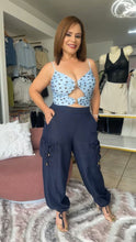 Cargar imagen en el visor de la galería, BLUSA AZUL POLKA DOTS
