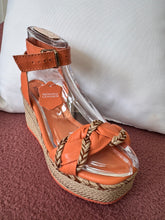 Cargar imagen en el visor de la galería, SHOES
