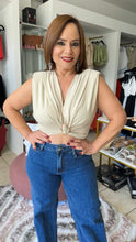 Load image into Gallery viewer, BLUSA CREMA EN LICRA
