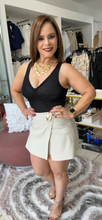 Cargar imagen en el visor de la galería, SKORT CREMA
