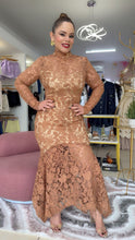Load image into Gallery viewer, TRAJE MIDI EN CROCHET
