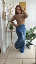 Load image into Gallery viewer, Pantalón Denim asimétrico
