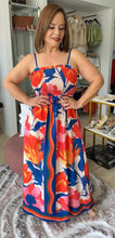 Load image into Gallery viewer, TRAJE LARGO DE COLORES
