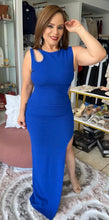 Load image into Gallery viewer, TRAJE LARGO AZUL
