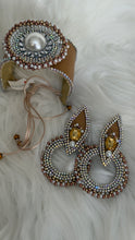 Load image into Gallery viewer, HANDMADE JEWELRY
